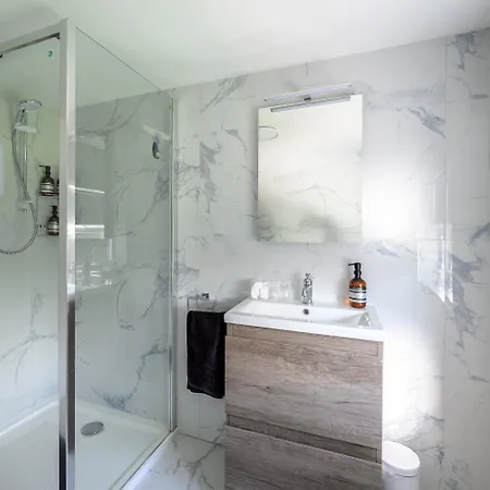 5 Bedroom Haven, On The Wild Atlantic Way 度假居