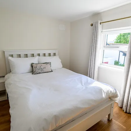 5 Bedroom Haven, On The Wild Atlantic Way *