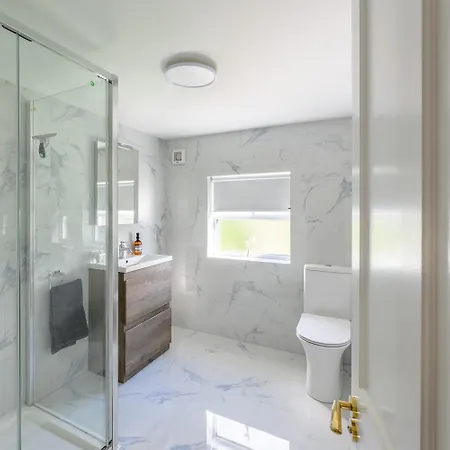 5 Bedroom Haven, On The Wild Atlantic Way *